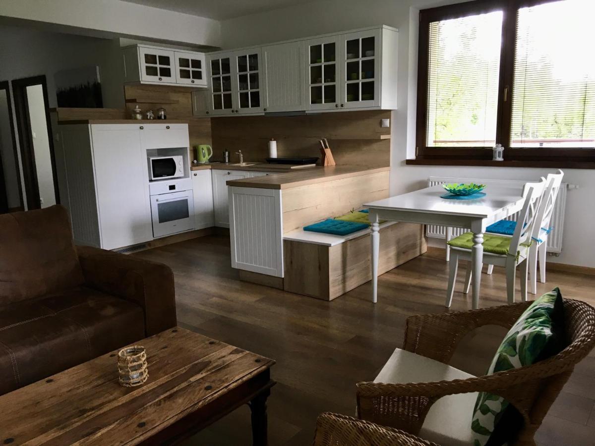 Apartman Kristof ตาตรันสกา ลอมนีจา ภายนอก รูปภาพ